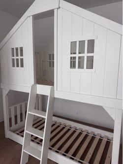 TWIN BUNK BED