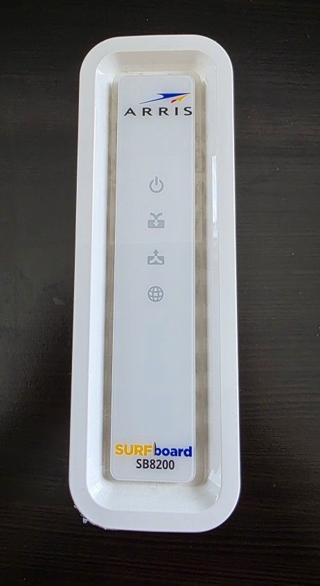 ARRIS SURFboard SB8200 DOCSIS 3.1 10 Gbps Cable Modem