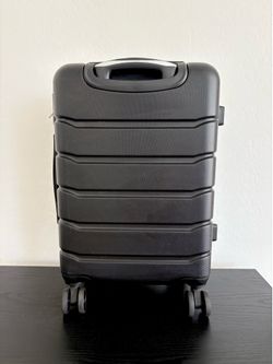 Horshod Carry-On Luggage, 24 inch Hard Shell Rolling Suitcase