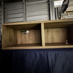 Hanging Wall Entertainment Shelf