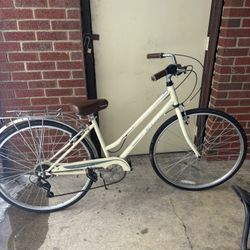 Schwinn Hybrid Bike Women's