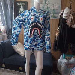 Suera Unisex  Size  L