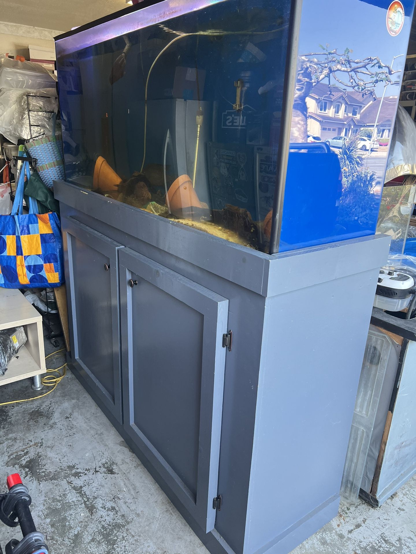 130 gallon fish tank