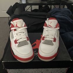 Air Jordan 4 Retro