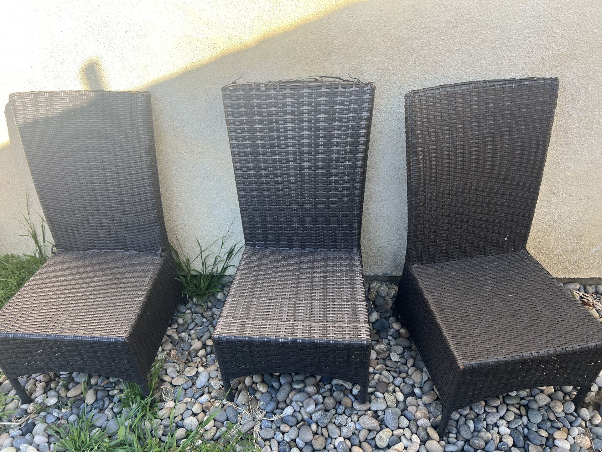 πͺ Outdoor Wicker Patio Chairs β $10 Each