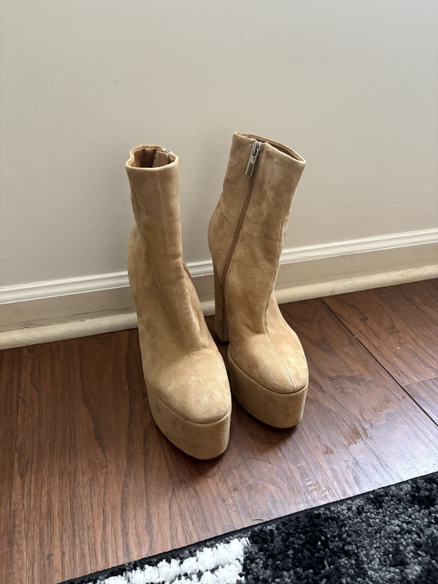 Steve Madden Boots