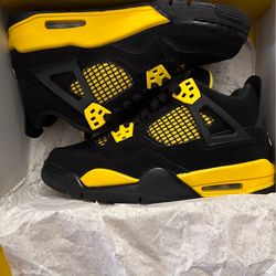 Air Jordan 4 Retro