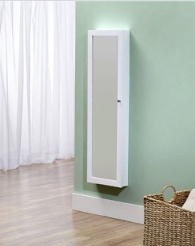 Wall-mounted Jewelry Cabinet