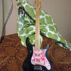 N79339-1) Behringer Electric Guitar