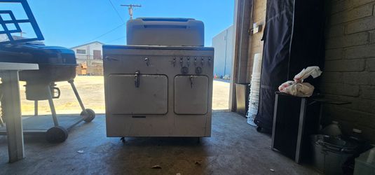 antique gas stove