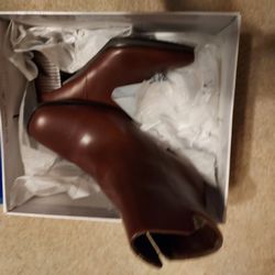 Womans Burgandy Booties