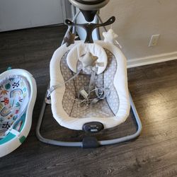 Baby Swing And Bathtub 
