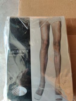 Leg Avenue Fishnet Pantyhose white