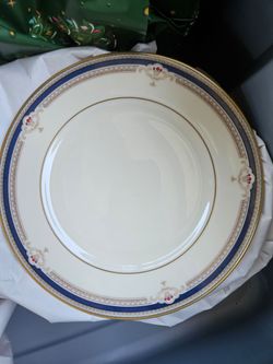 Lenox Plate with Gold and Blue Border