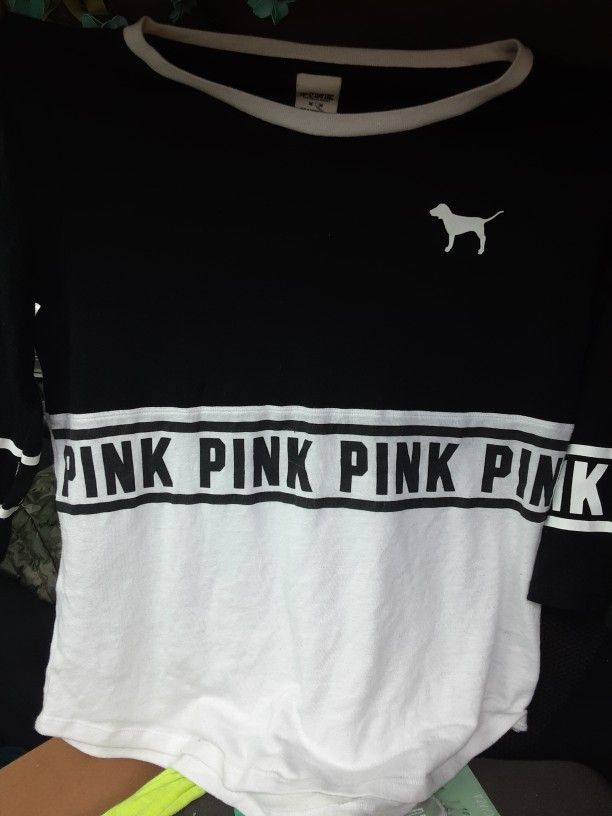 V.S pink Size Med.