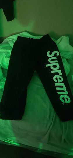 Supreme pants small