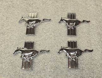 Mustang Logo 