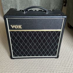 Vox V9168R Pathfinder 15R 15W amp