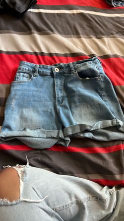 Cute jean shorts