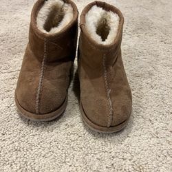 Uggs Kids Sz 5