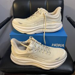 Hoka Bondi 9/ Size 11.5D Men’s $100