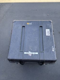 New Pelican 0370 Heavy Duty 24" Cube Hard Carry Case with Full New Foam no Wheel