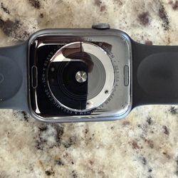 Apple Watch Series 4, With original Charger, Space gray, 44mm, Aluminum