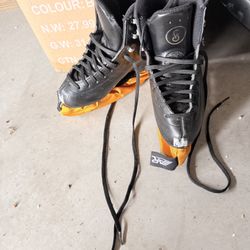 Kid’s Ice Skate Size 220