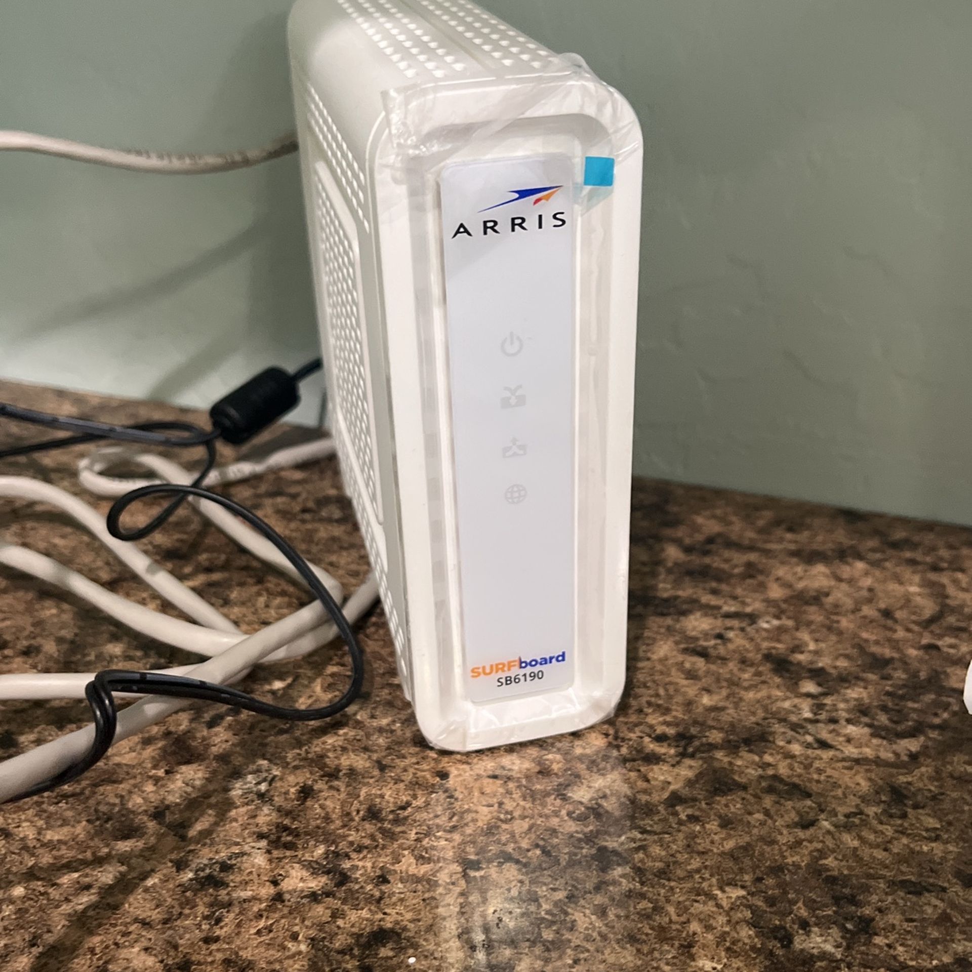Surfboard SB6190 Modem For Sale