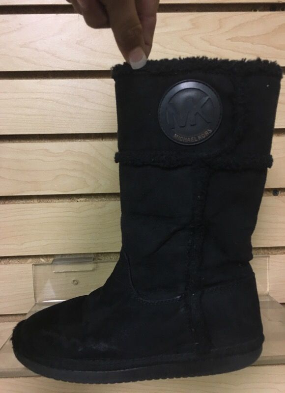 Michael kors boots size 13