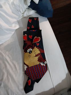 Men's necktie