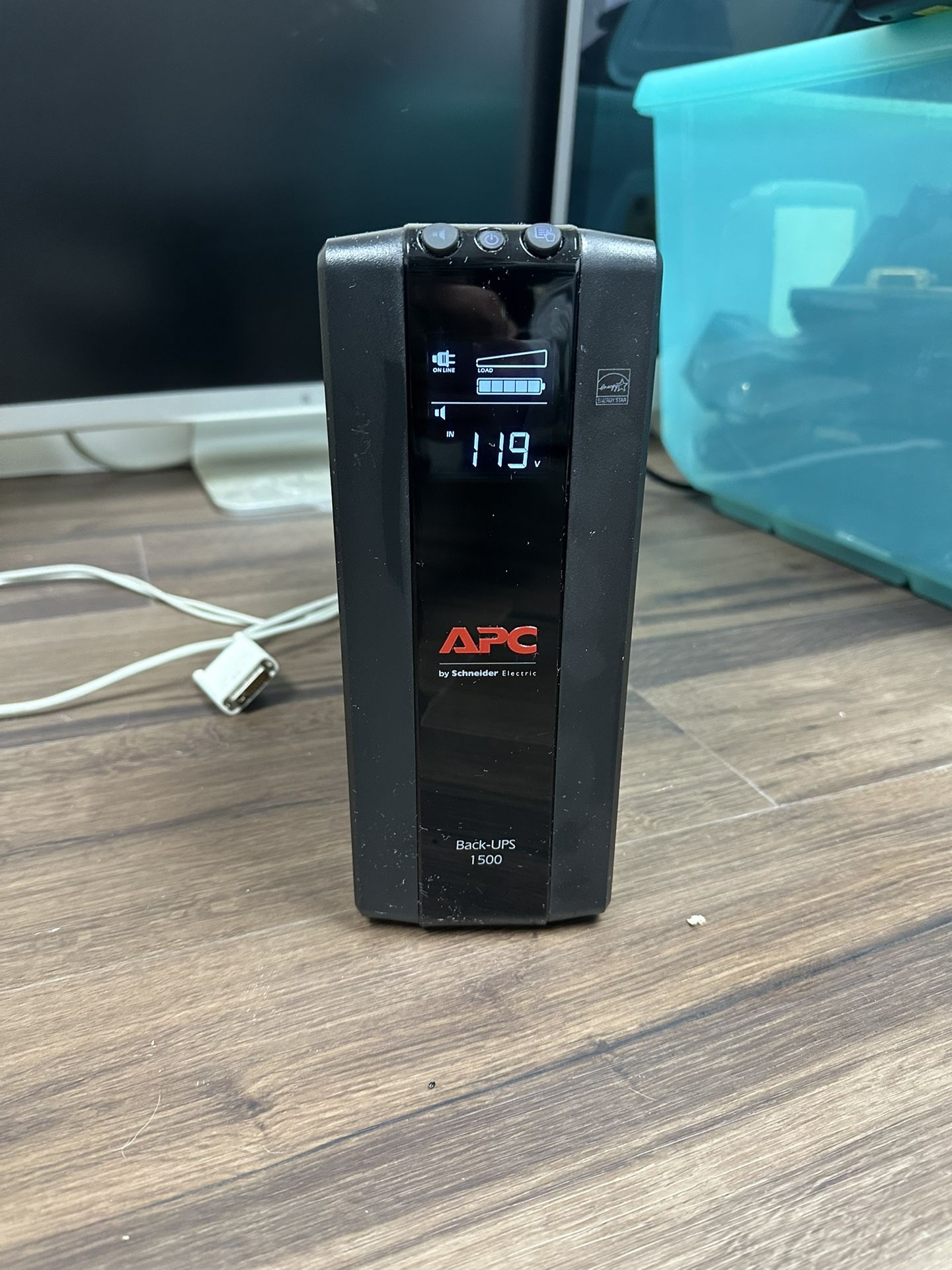 APC Back-UPS 1500 Power Supply