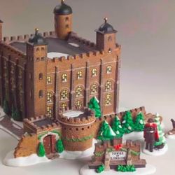 Department 56 historical Landmark Series - Tower of London (58500)  Christmas  New-old In box  Great gift 