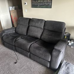 Walker’s Zeal 3P sofa with i table, Charchoal