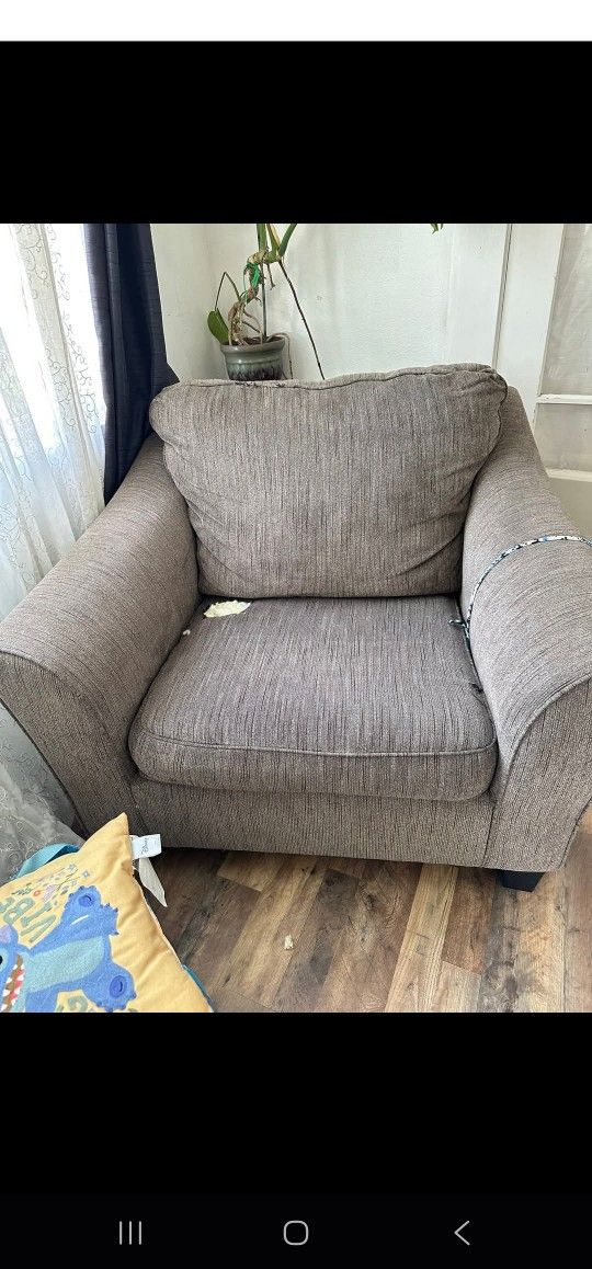 USED Free Couches