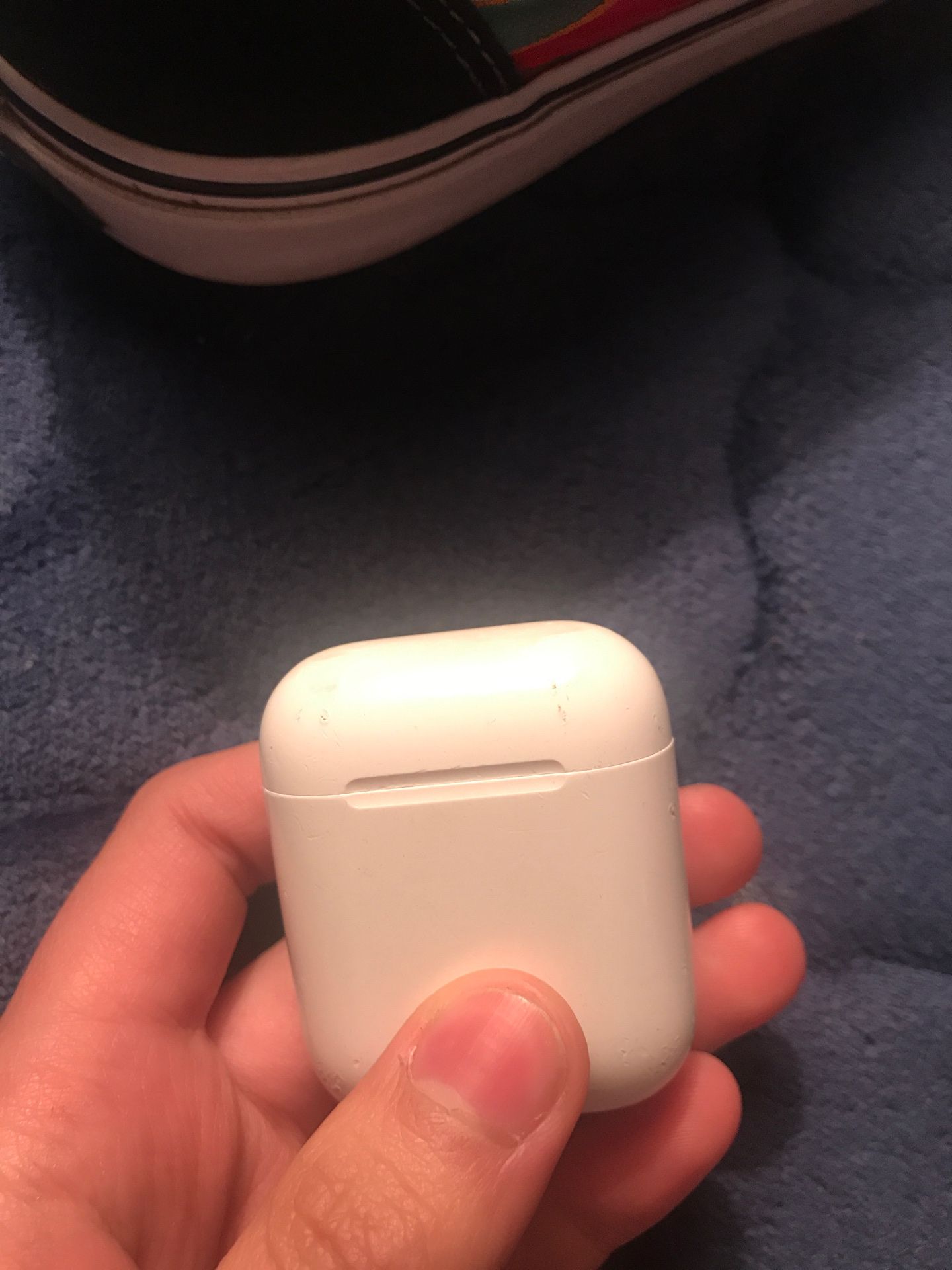 Airpod charging case (1st Gen)