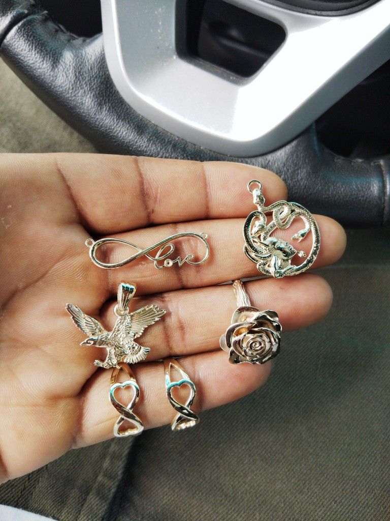 10k & 14k Rings And Pendants