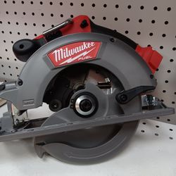 Milwaukee New 61/2" Circular Saw 18M Fuel 