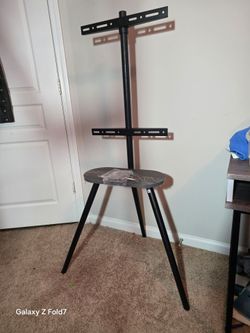 Flat screen t v stand