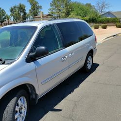 2005 Town And Country 143 K Miles