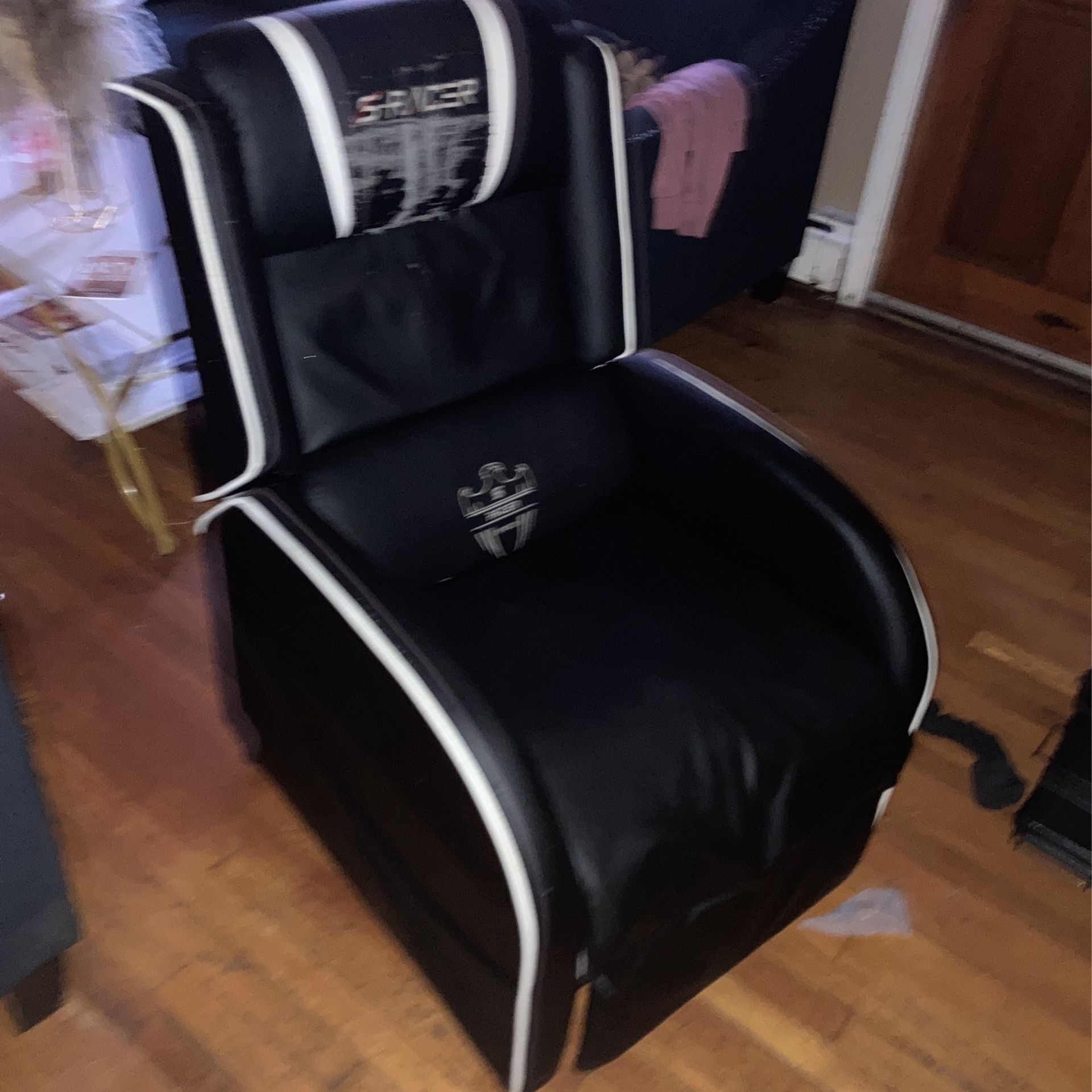 S-racer gaming chair
