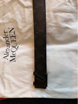 Luis Vuitton Blacked out belt.