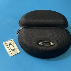 OakleySunglass Case
