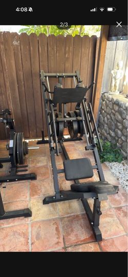 Very strong leg press and squat machine