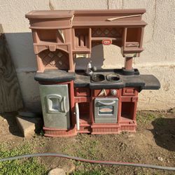  Toy Kitchen