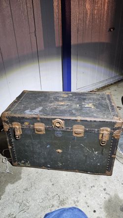 Vintage Steamer Trunk