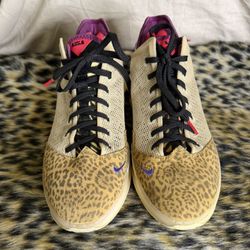 Nike LeBron Basketball Shoes Men Size 8 And A Half