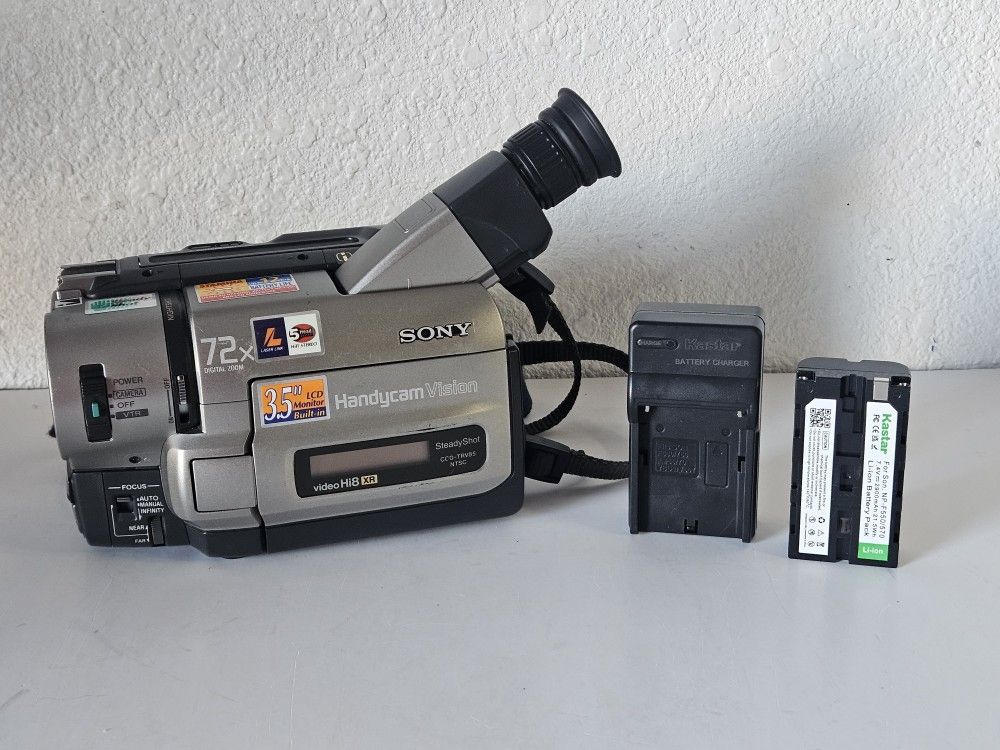 Sony CCD-TRV85 Stereo HI8 8mm Video8 Camcorder