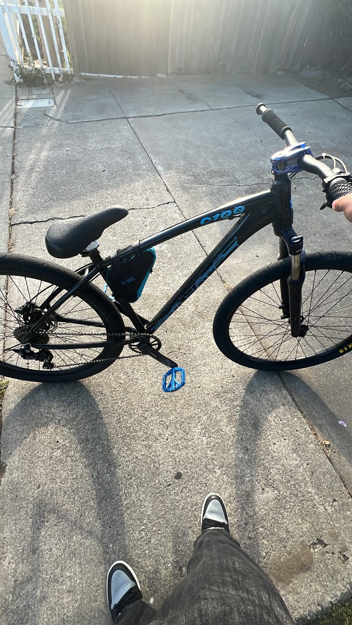 C100