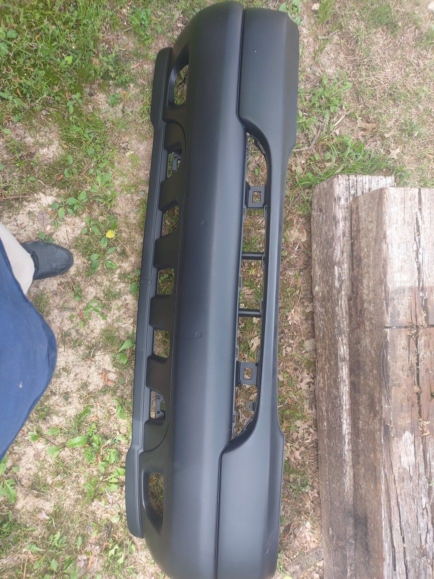 Mercedes Benz Front Bumper Cover
